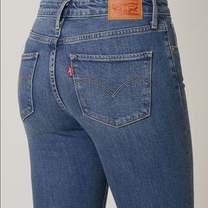 721 High Rise Levi’s Skinny Jean